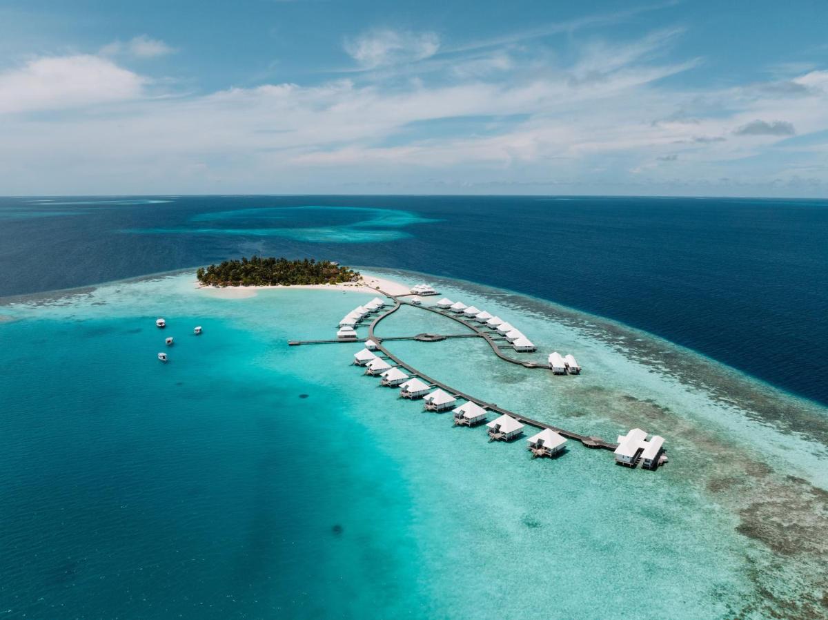 Diamonds Athuruga Maldives Resort & Spa