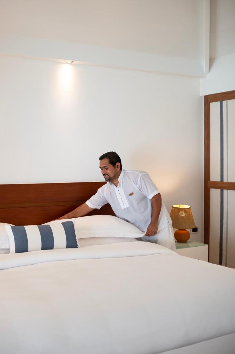 Diamonds Athuruga Maldives Resort & Spa