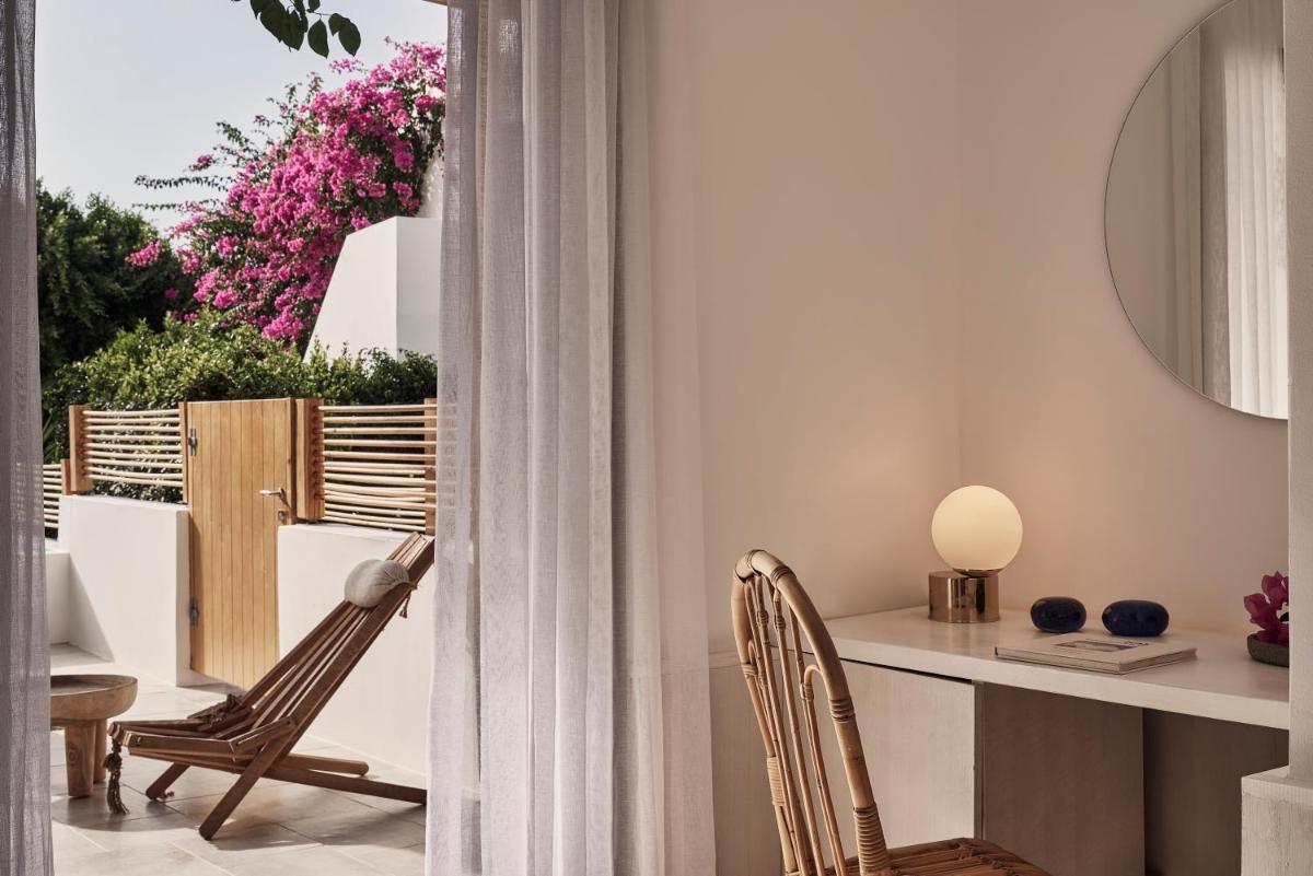 Dionysos Seaside Resort Ios