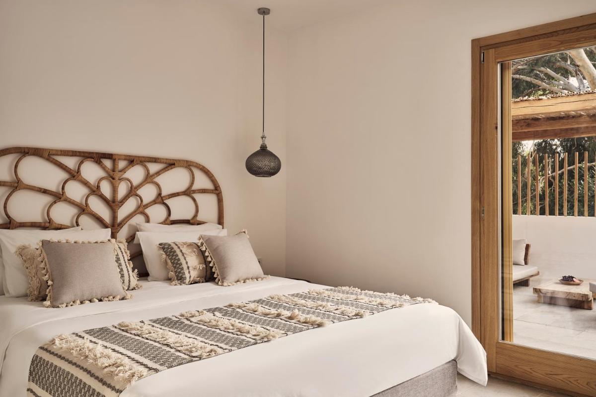 Dionysos Seaside Resort Ios