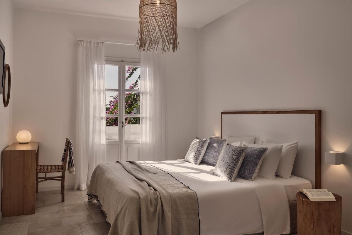 Dionysos Seaside Resort Ios