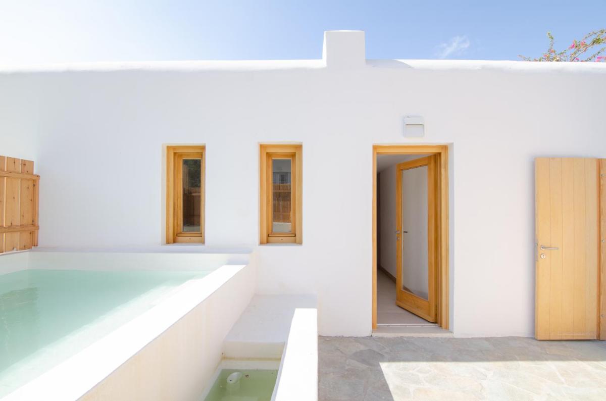 Dionysos Seaside Resort Ios