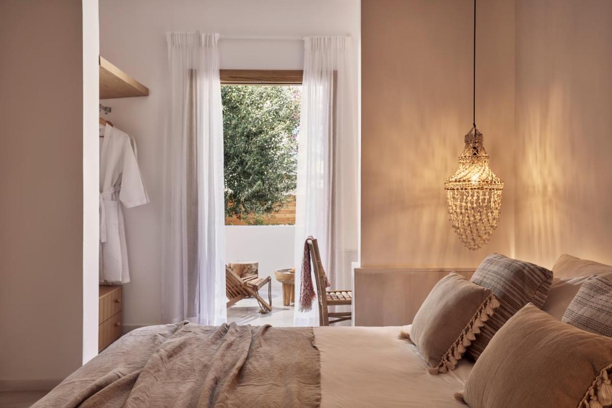 Dionysos Seaside Resort Ios