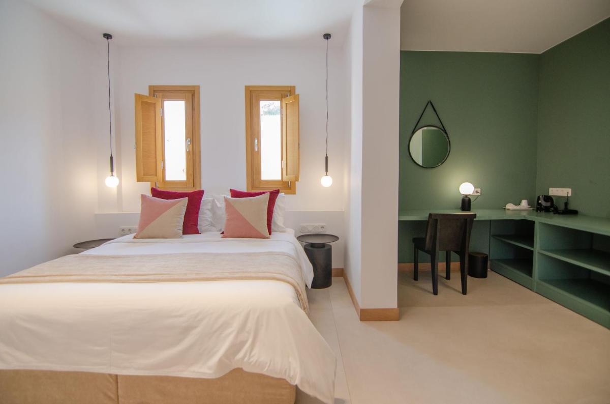 Dionysos Seaside Resort Ios