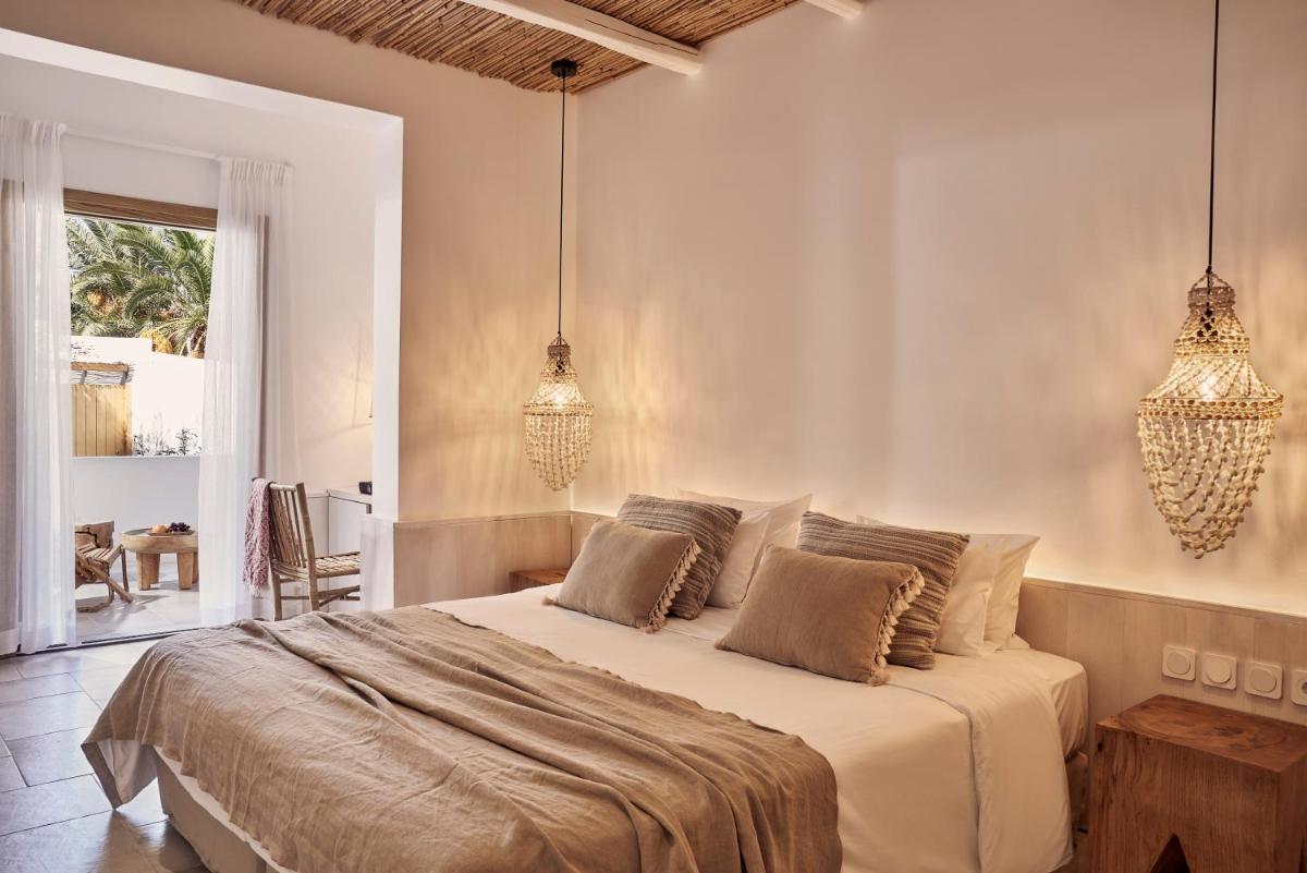 Dionysos Seaside Resort Ios