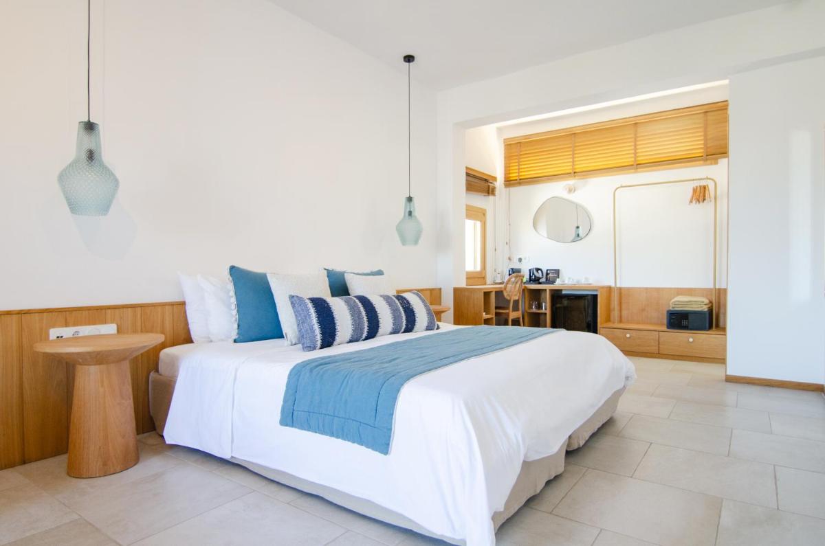 Dionysos Seaside Resort Ios