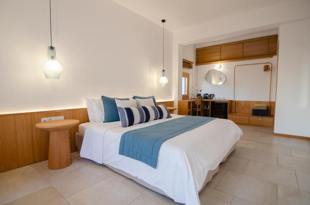 Dionysos Seaside Resort Ios