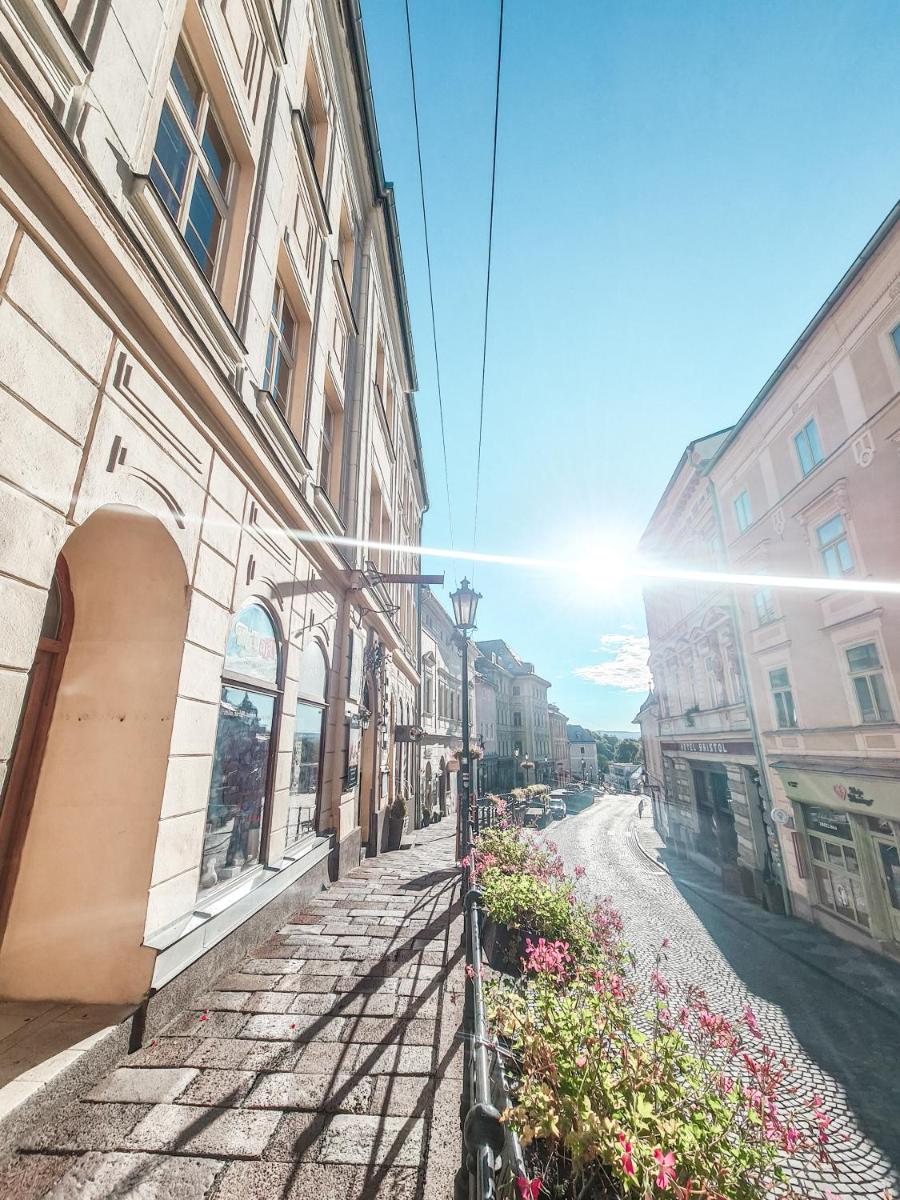 Divná pani Luxury Gallery Rooms