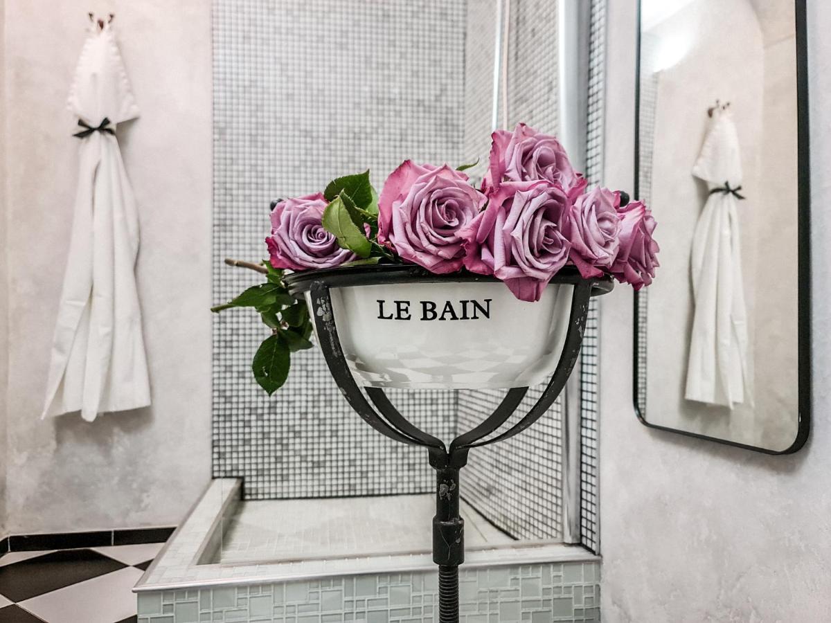 Divná pani Luxury Gallery Rooms