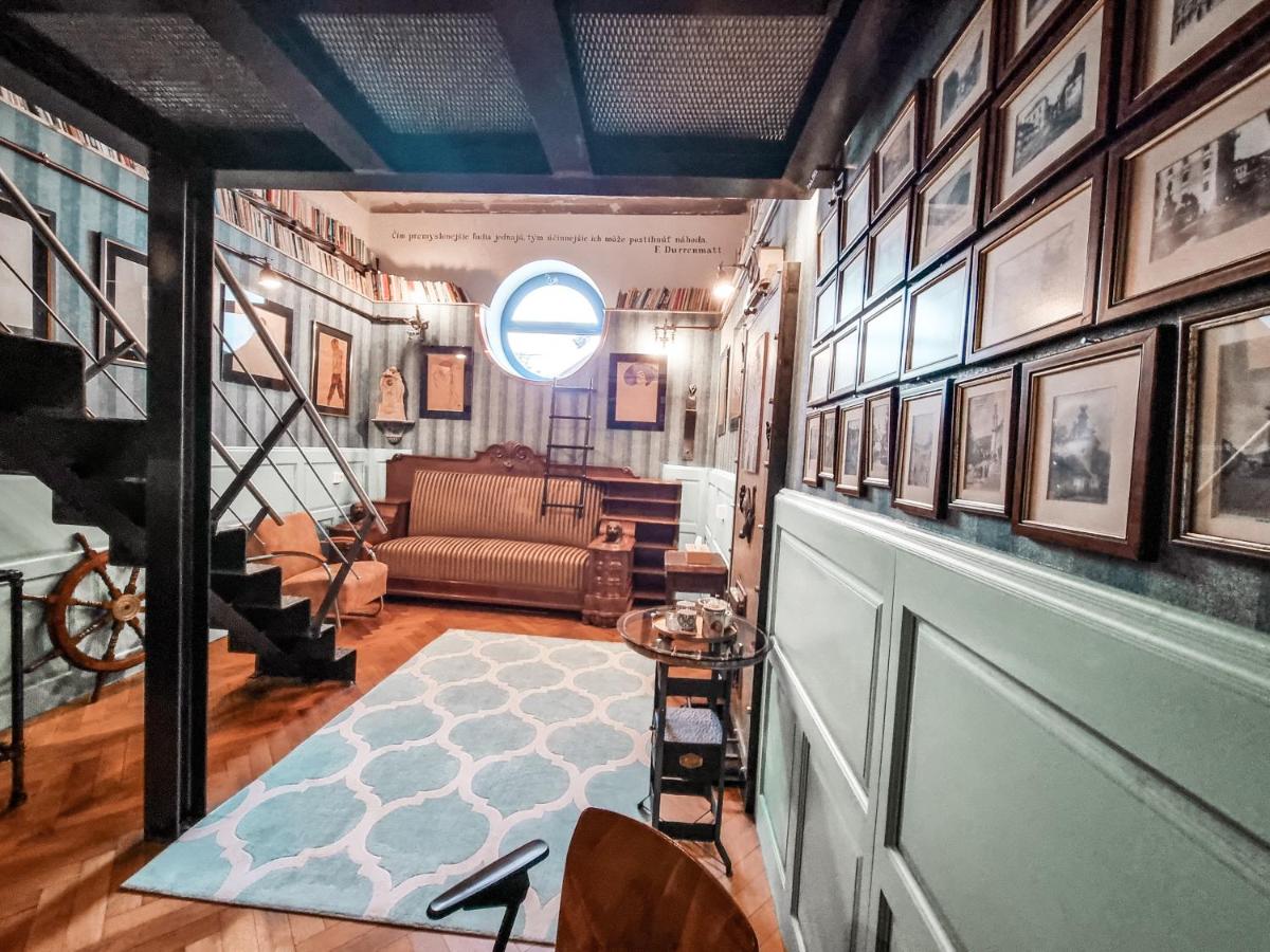 Divná pani Luxury Gallery Rooms