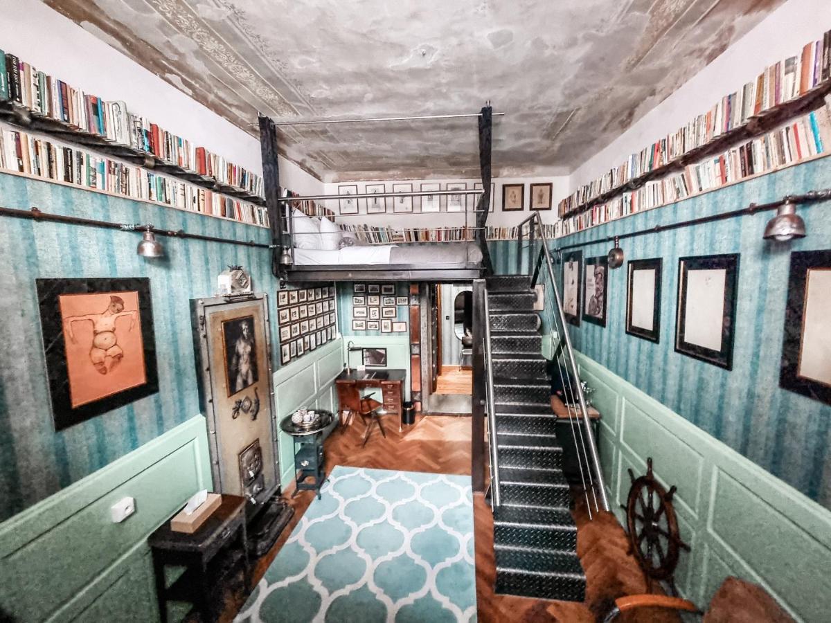 Divná pani Luxury Gallery Rooms