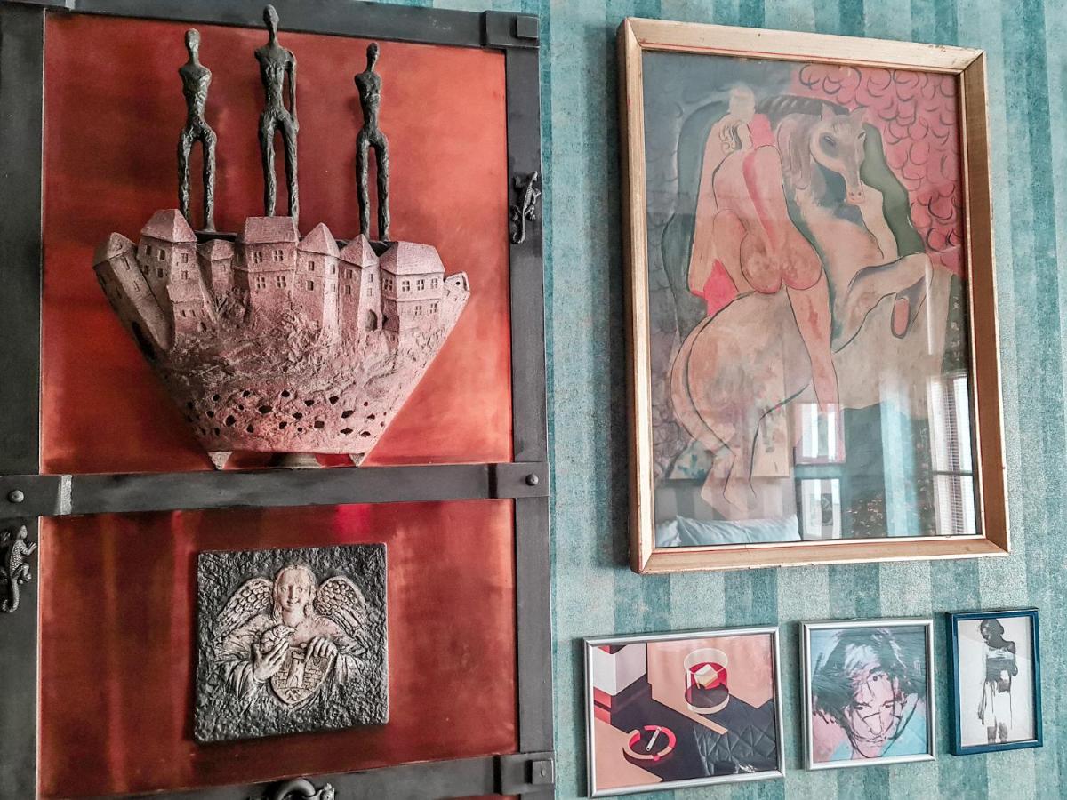 Divná pani Luxury Gallery Rooms