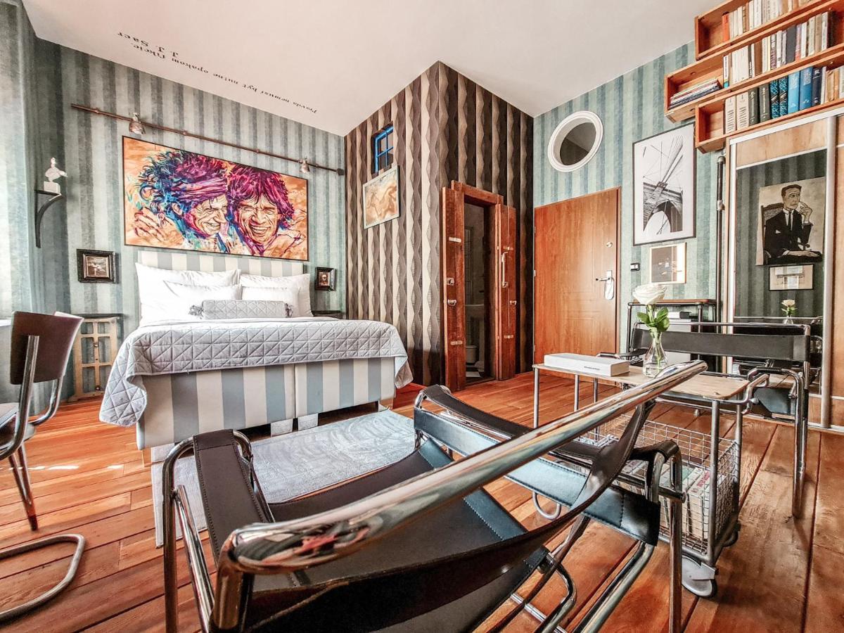 Divná pani Luxury Gallery Rooms