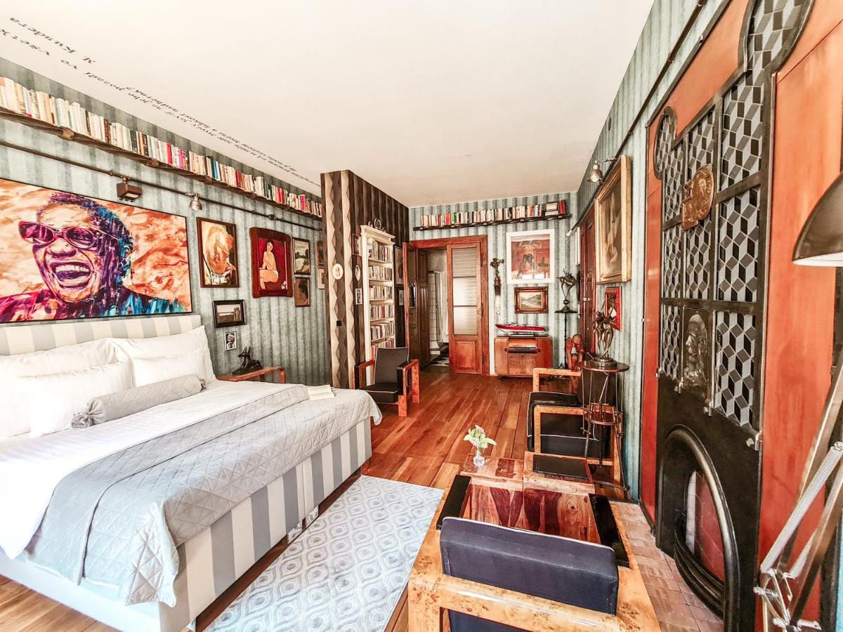 Divná pani Luxury Gallery Rooms