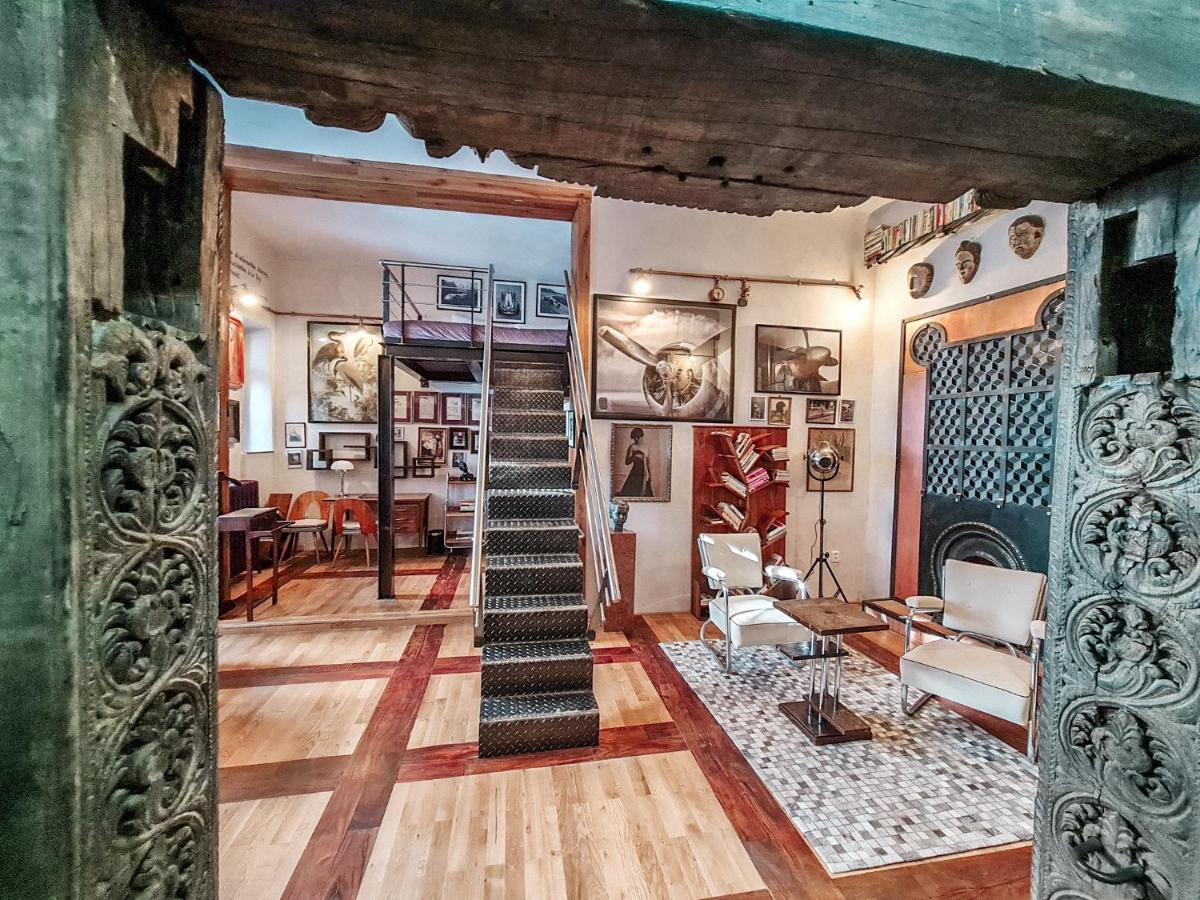 Divná pani Luxury Gallery Rooms