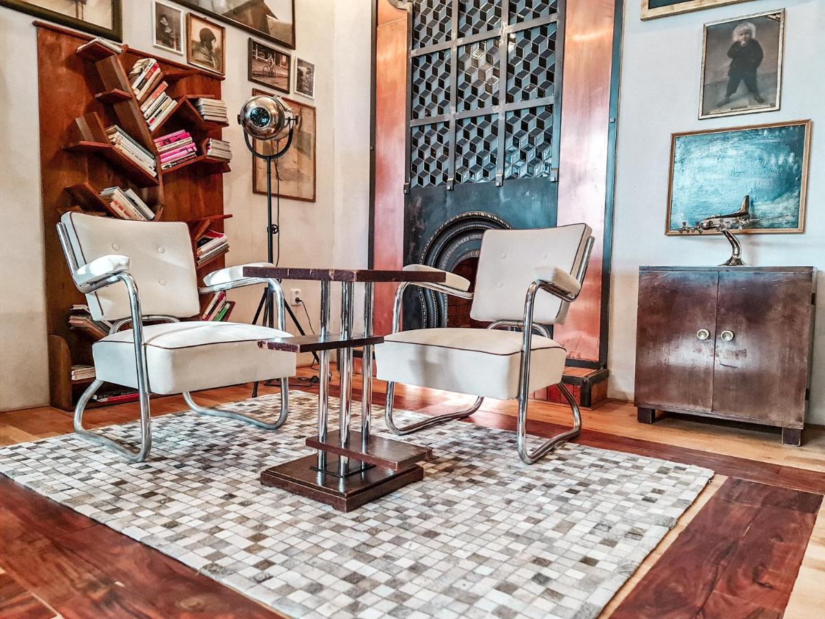 Divná pani Luxury Gallery Rooms