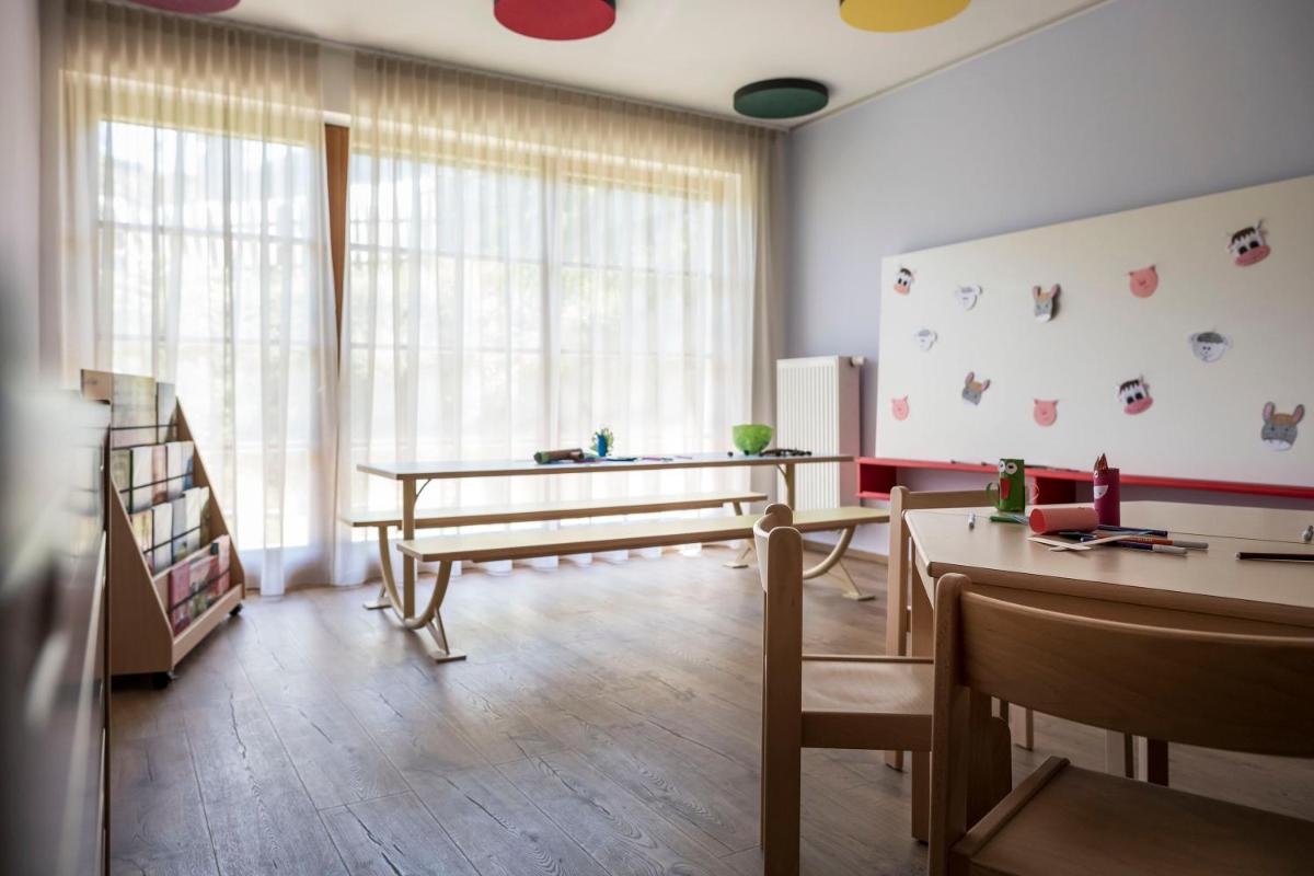 Post Alpina - Family Mountain Chalets