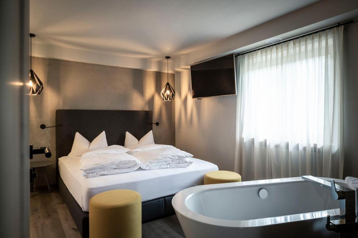 Post Alpina - Family Mountain Chalets