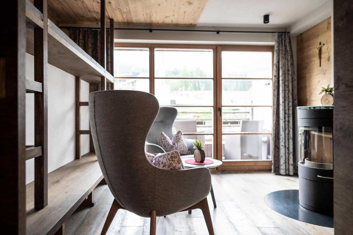 Post Alpina - Family Mountain Chalets