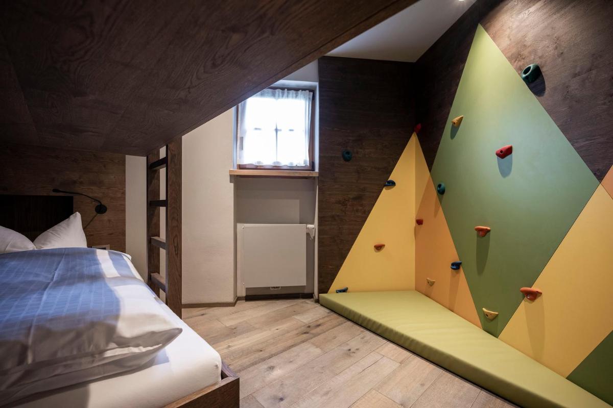 Post Alpina - Family Mountain Chalets