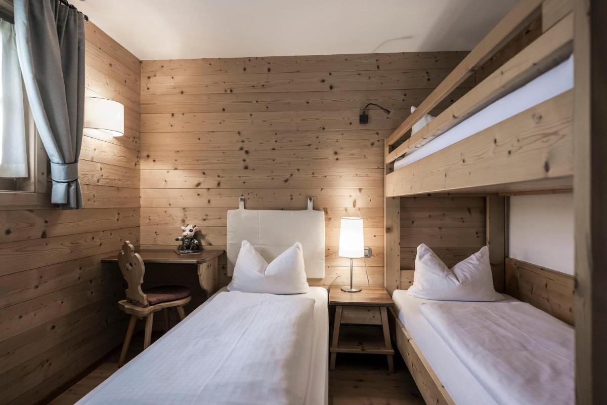 Post Alpina - Family Mountain Chalets