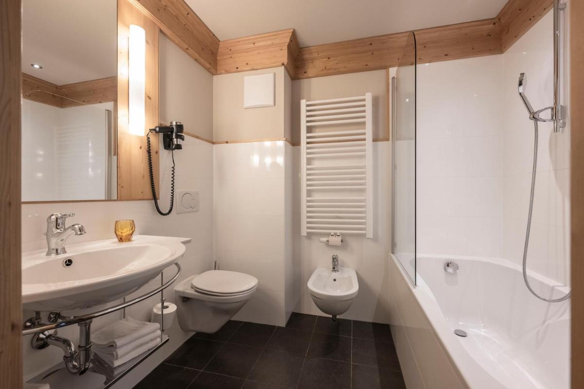 Post Alpina - Family Mountain Chalets