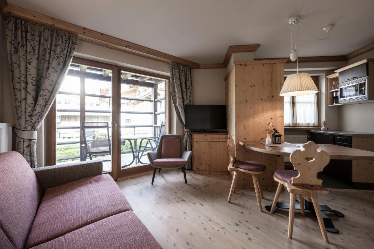 Post Alpina - Family Mountain Chalets