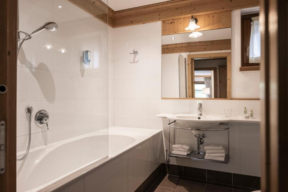 Post Alpina - Family Mountain Chalets