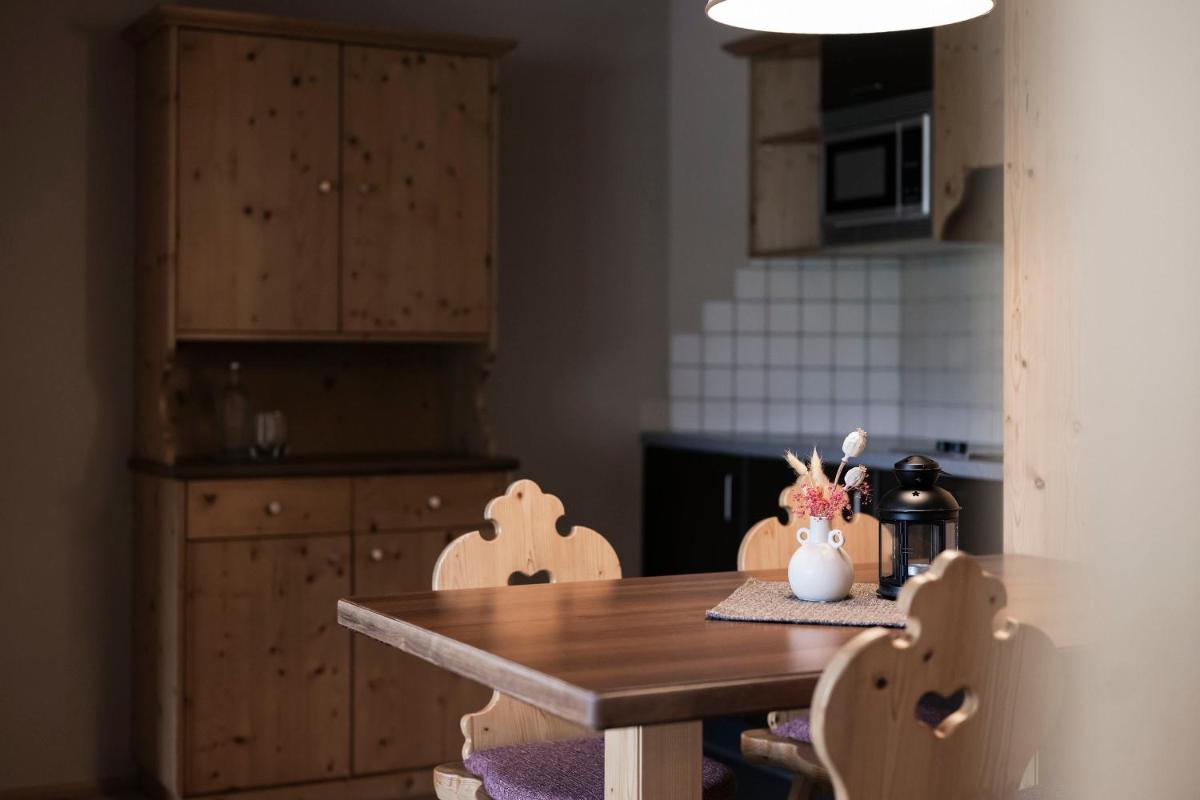 Post Alpina - Family Mountain Chalets