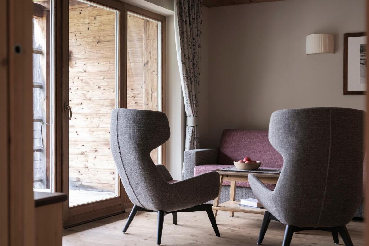 Post Alpina - Family Mountain Chalets