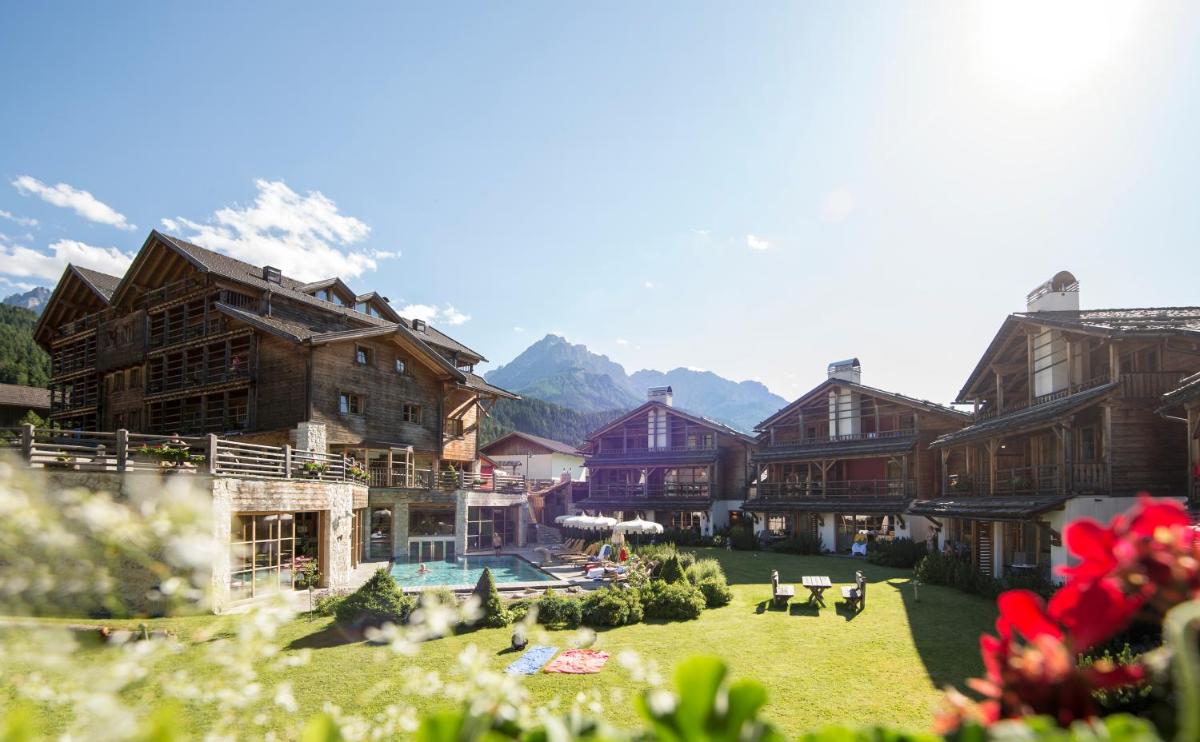 Post Alpina - Family Chalets Dolomites