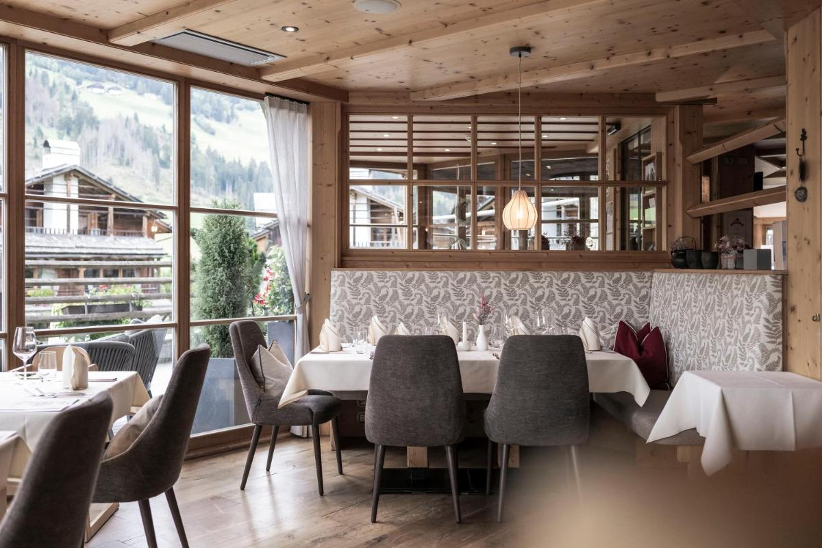 Post Alpina - Family Chalets Dolomites