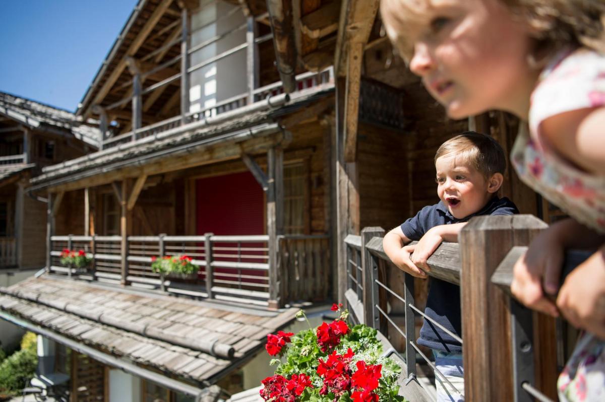 Post Alpina - Family Chalets Dolomites