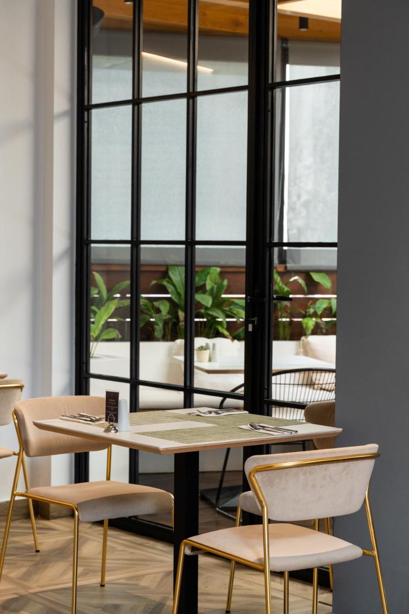 DOM Boutique Hotel