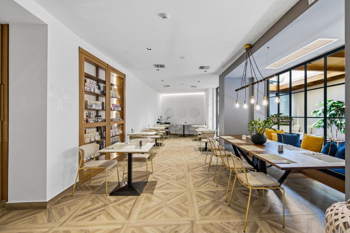 DOM Boutique Hotel