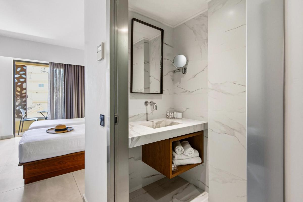 DOM Boutique Hotel