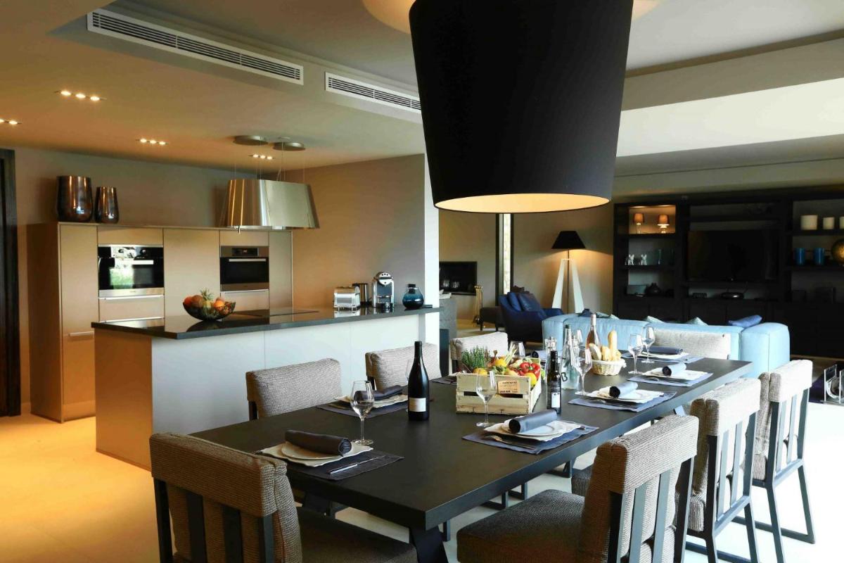 Domaine De Manville