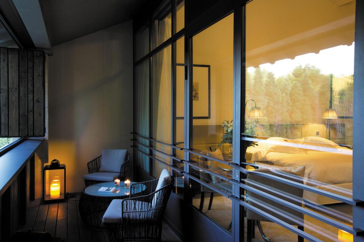 Domaine De Manville
