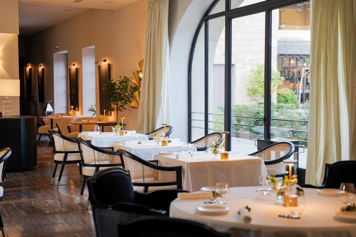 Domaine De Manville