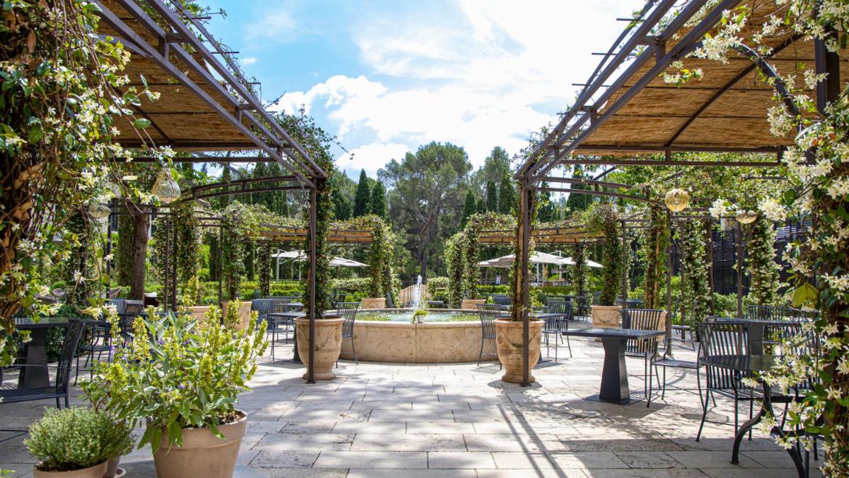Domaine De Manville