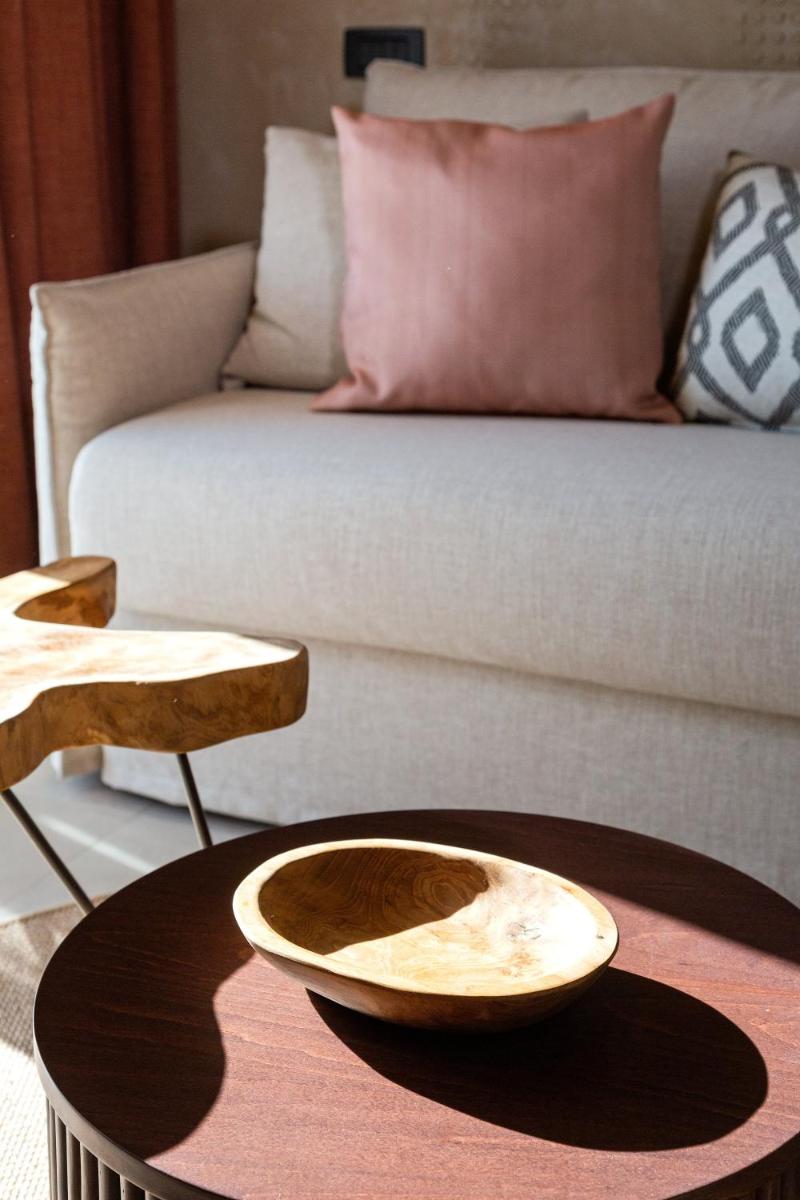 Domes of Corfu, Autograph Collection