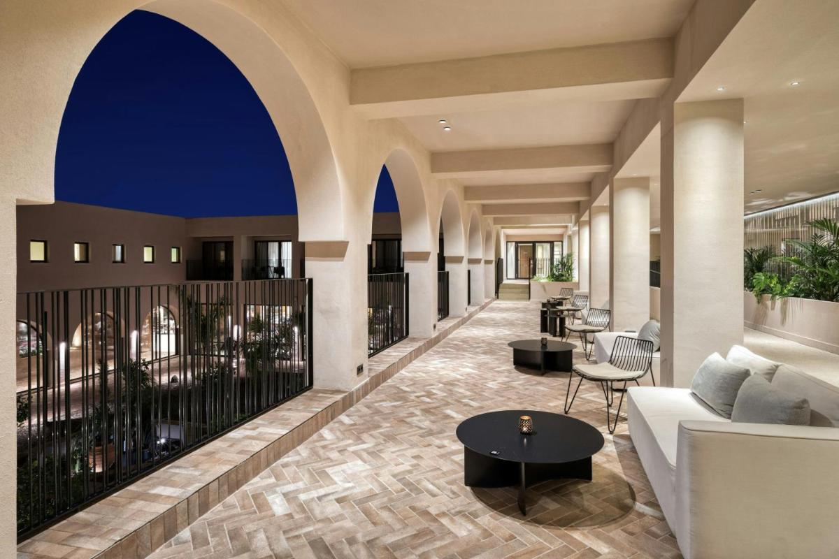 Domes of Corfu, Autograph Collection