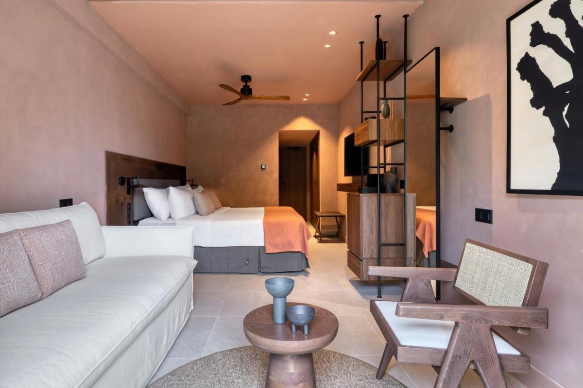 Domes of Corfu, Autograph Collection