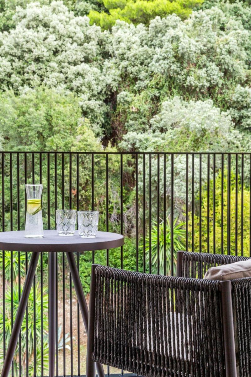 Domes of Corfu, Autograph Collection