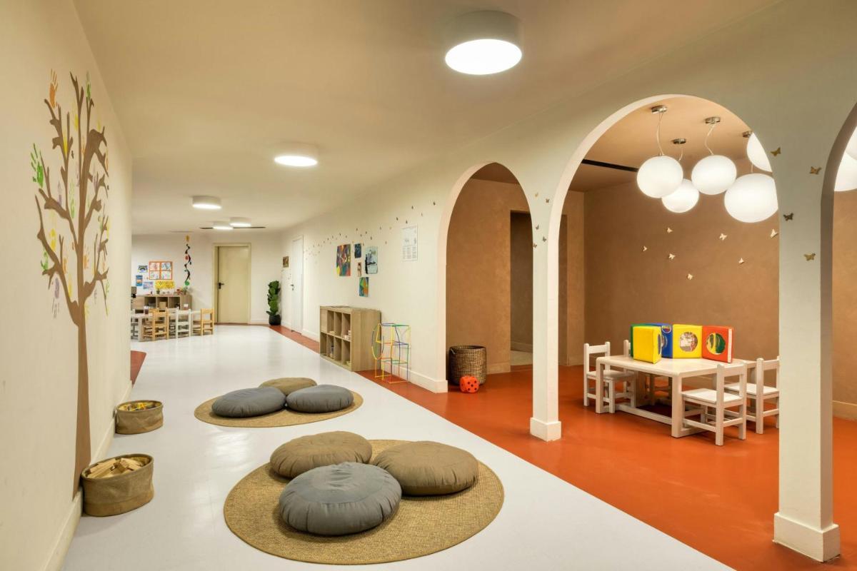 Domes of Corfu, Autograph Collection