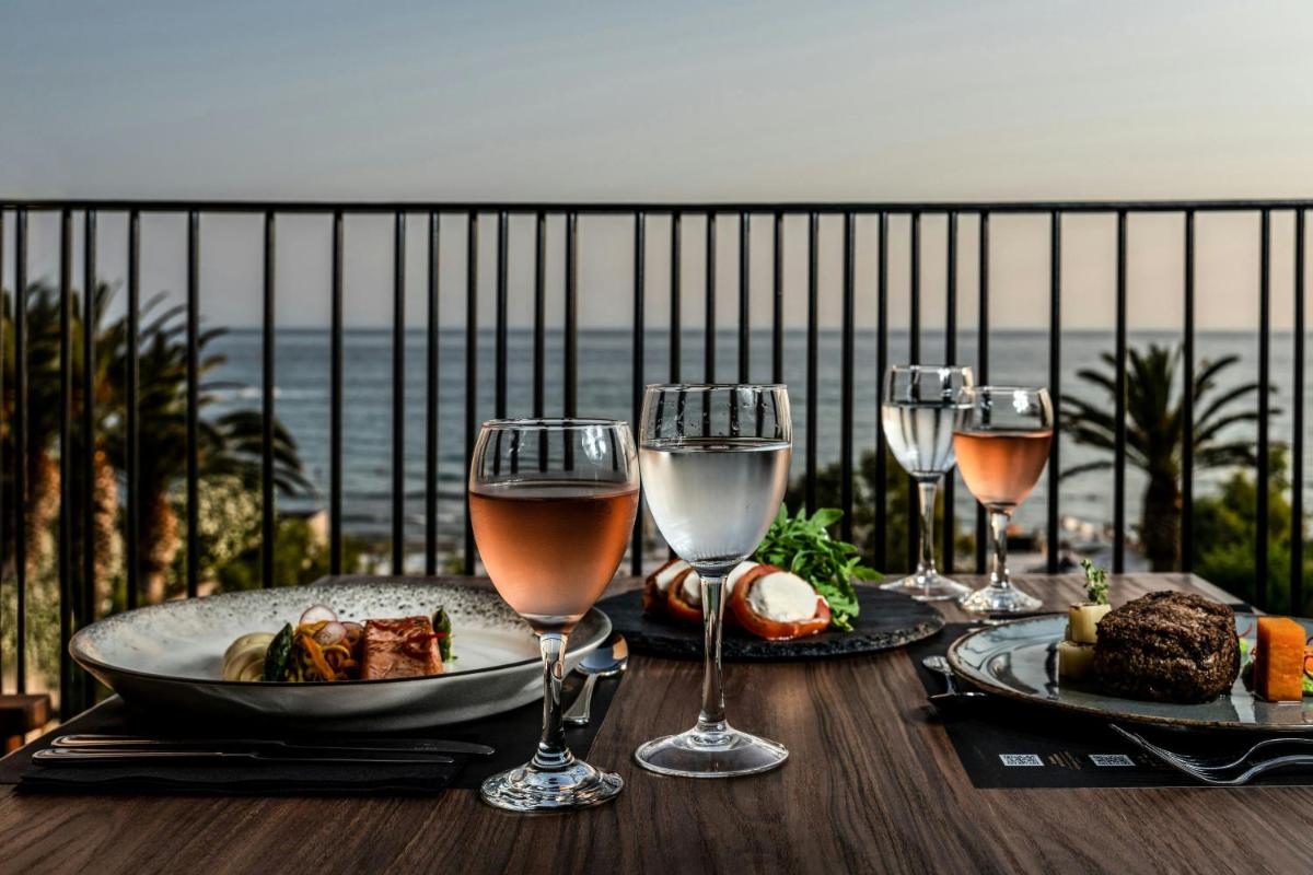 Domes of Corfu, Autograph Collection