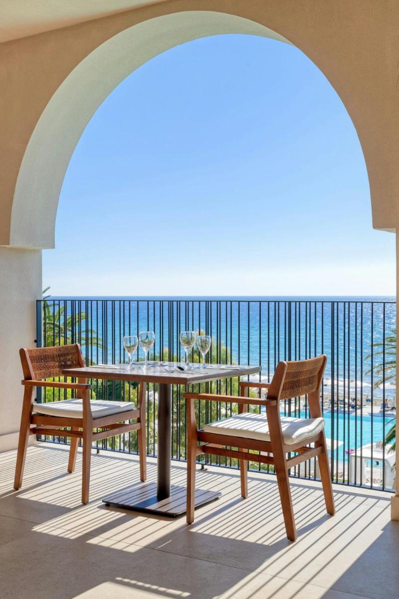 Domes of Corfu, Autograph Collection