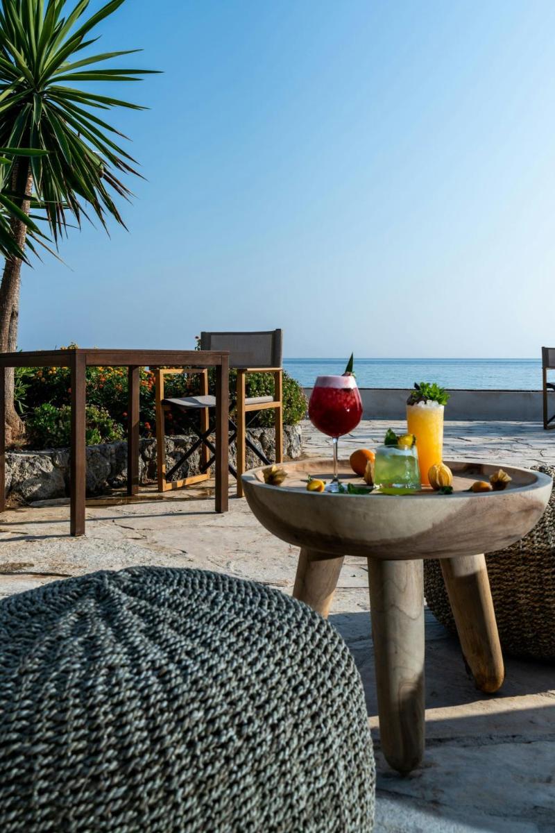 Domes of Corfu, Autograph Collection