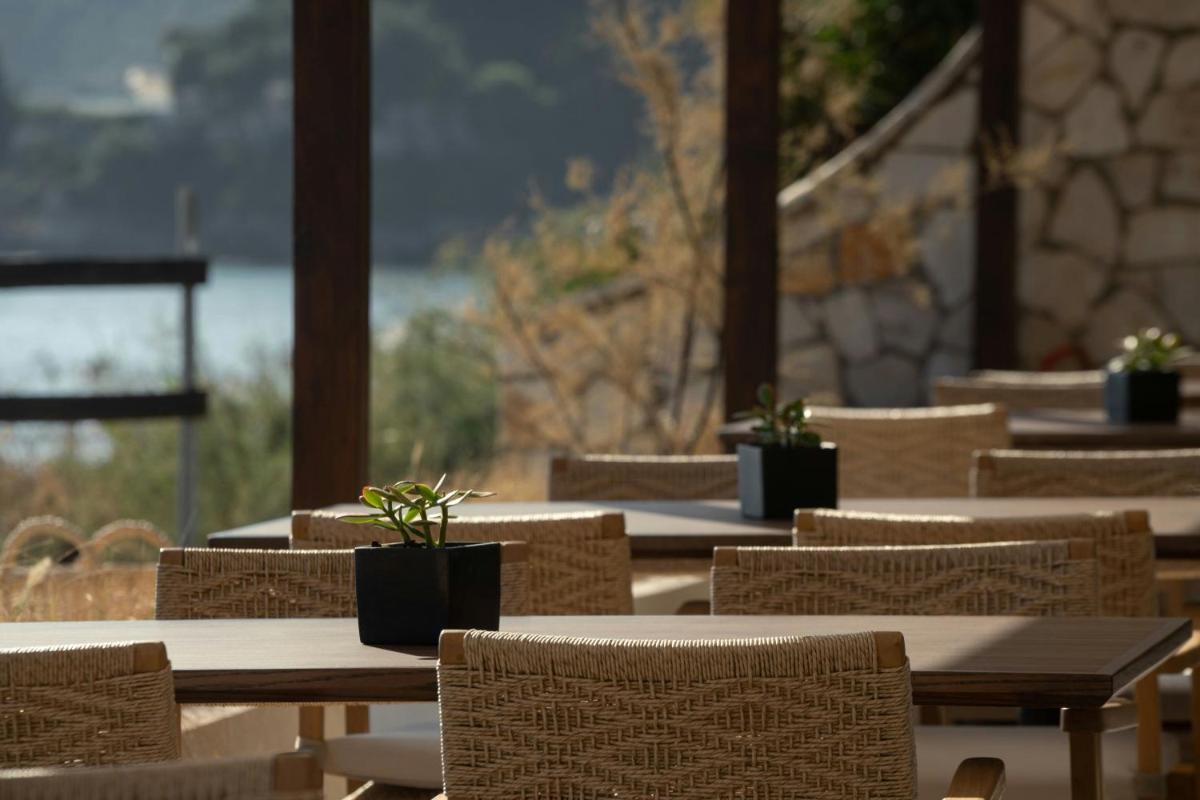 Domes of Corfu, Autograph Collection