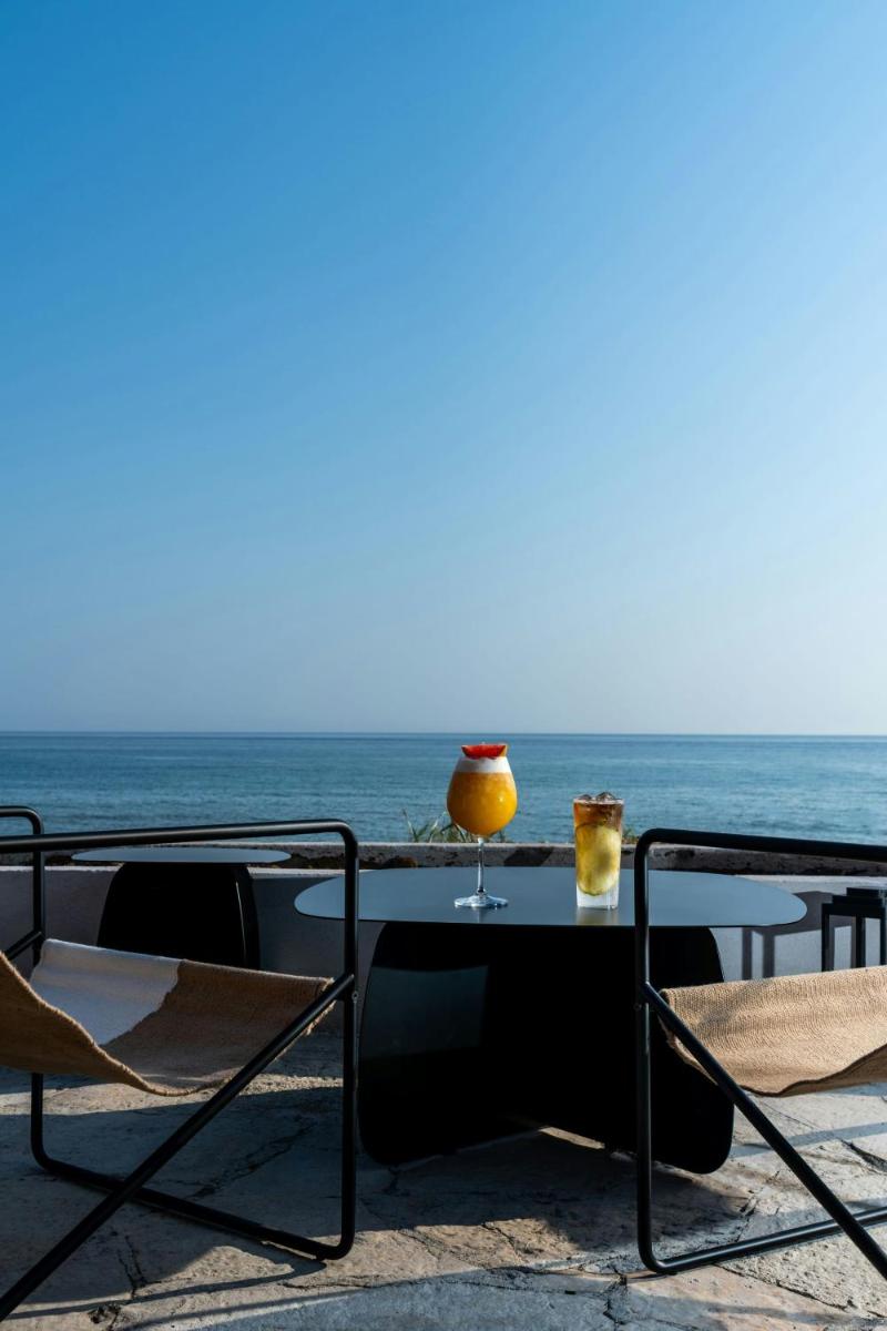 Domes of Corfu, Autograph Collection